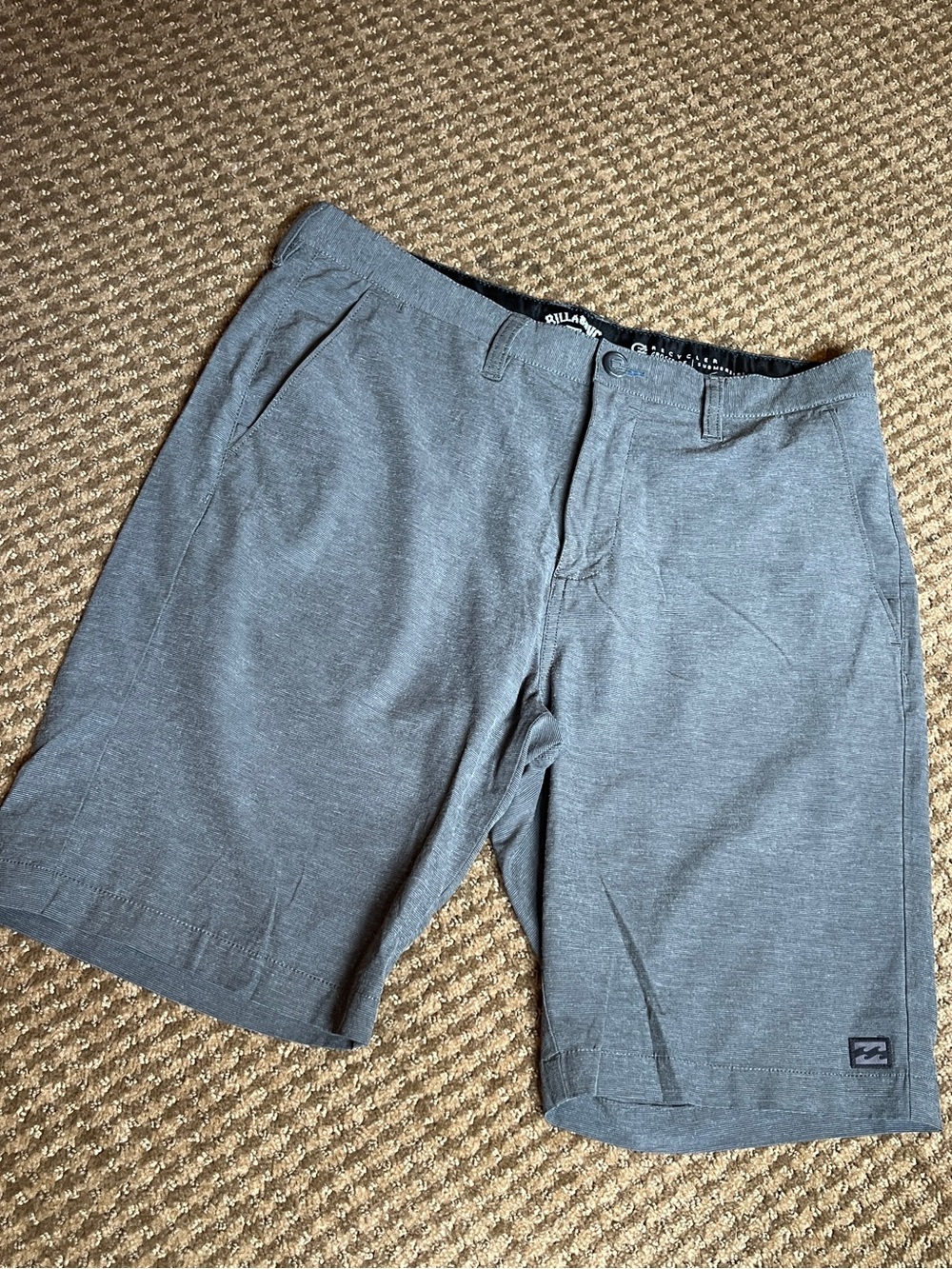 🩶Billabong Crossfire Submersible Hybrid Shorts. Men’s size 32. EUC!🩶